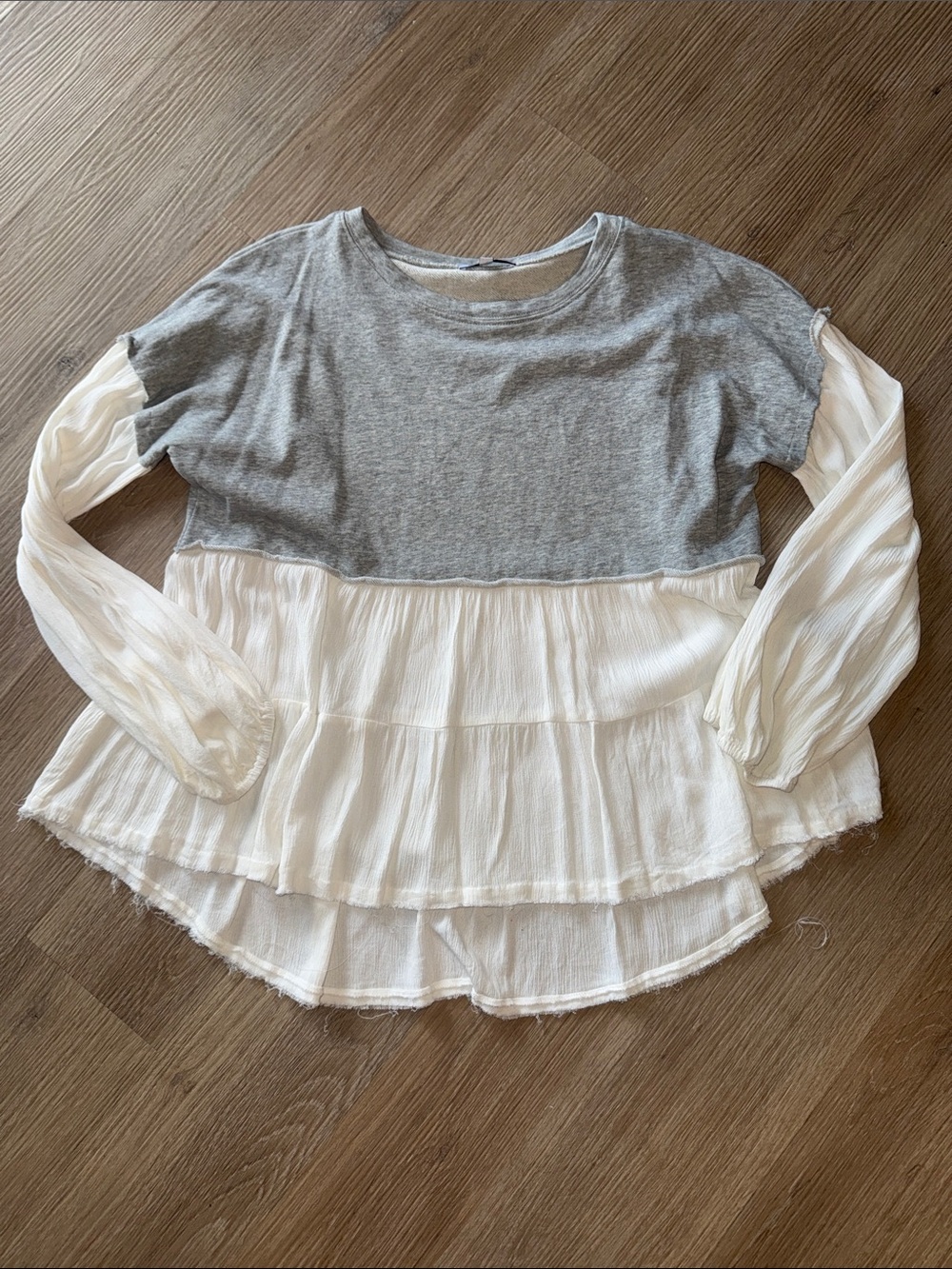 FATE Tiered Popover Top Gray and White Layered Long-Sleeve Peasant Blouse